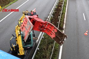 La pince arracheuse de haies modifiée par Locarmor pour un chantier spécifique sur la RN165