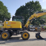 Midi-pelle à pneus 9-10 tonnes